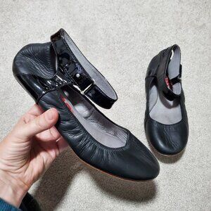 TSUBO Hedi Patent Leather Ballet Flats Shoes Ankle Straps Preppy Black Women's 8